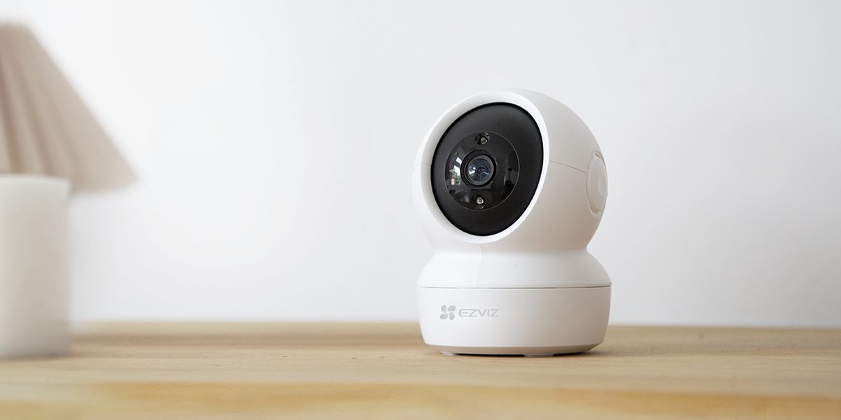 Camera EZVIZ C6N 4MP quay quét trong nhà