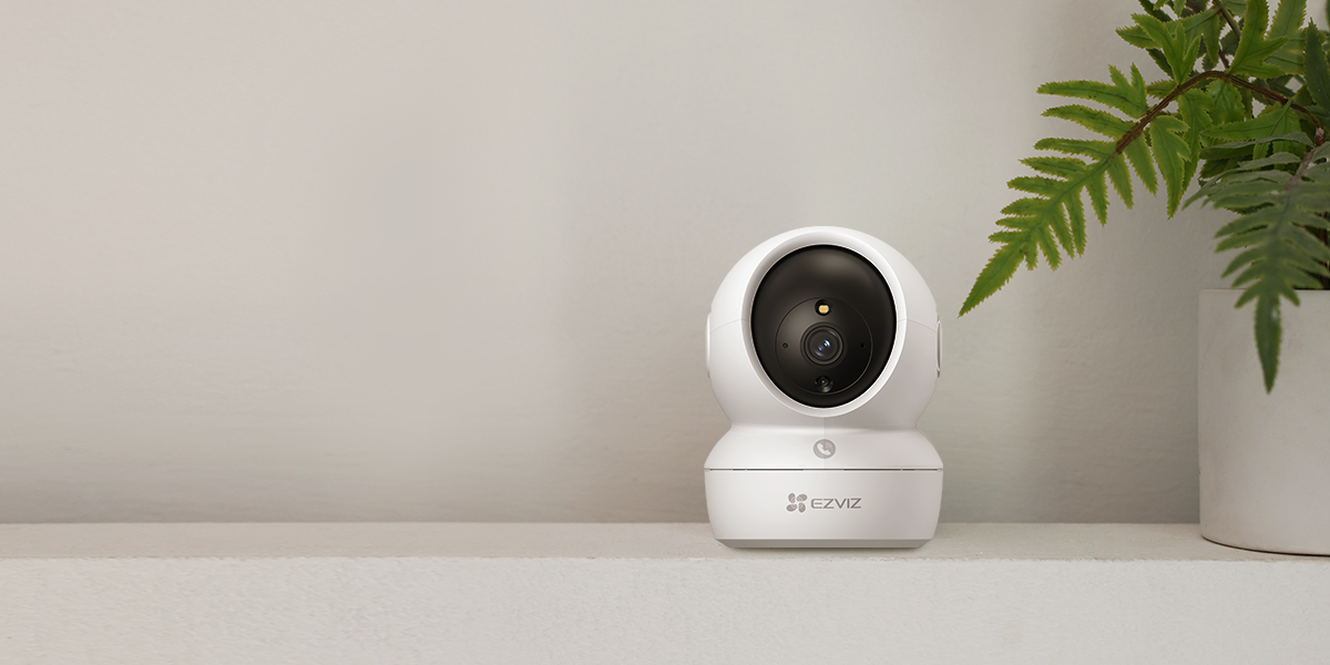 Camera EZVIZ H6c Pro 2K xoay 360 trong nhà