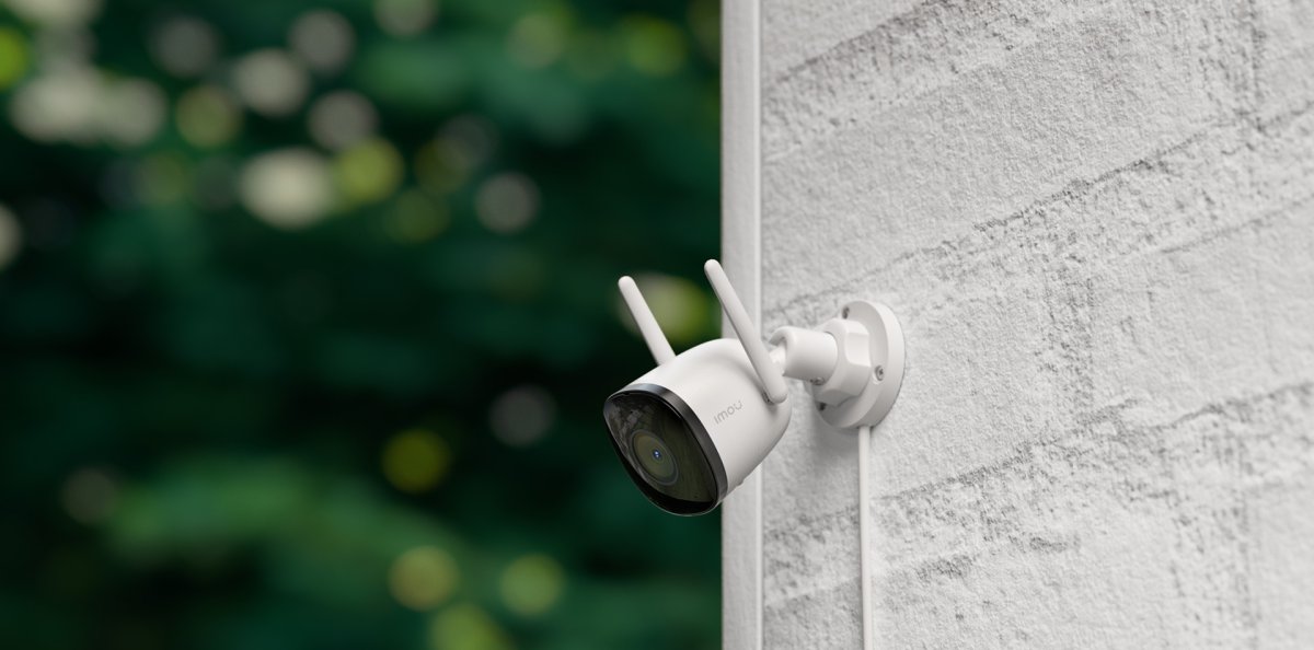Camera Bullet 2C ngoài trời nắng