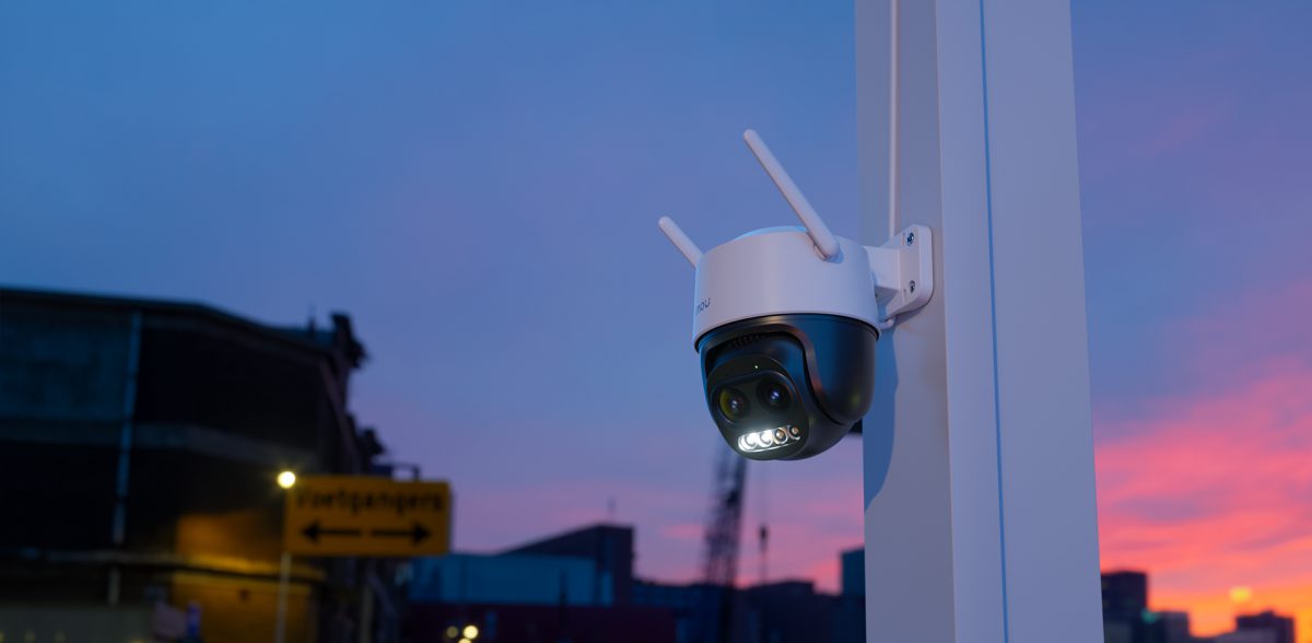 Camera Imou Cruiser Z gắn cột ngoài trời lúc chạng vạng