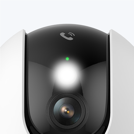 Đèn trắng trợ sáng trên thân camera