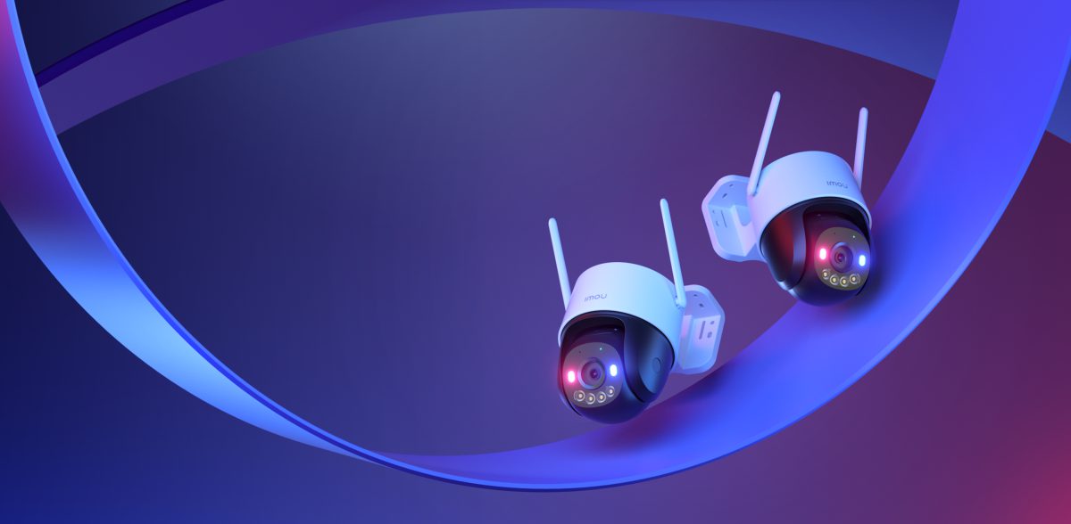 Hai camera Imou Cruiser SC với đèn cảnh báo đỏ xanh