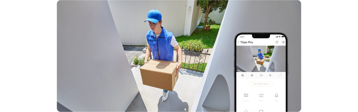 Nói chuyện với shipper qua camera Titan Pro