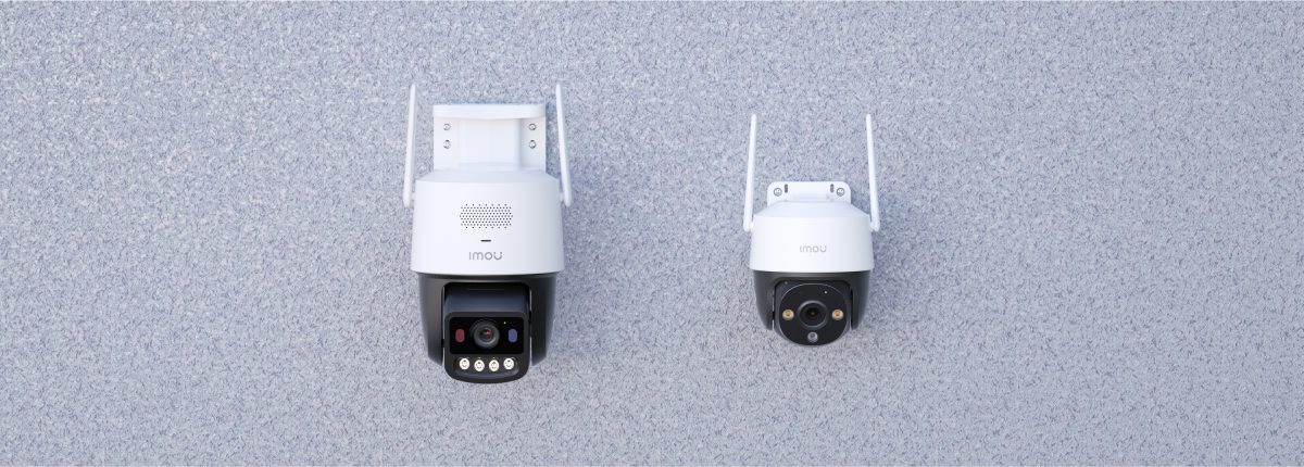 Titan Pro cỡ lớn đặt cạnh một camera quay quét thông thường