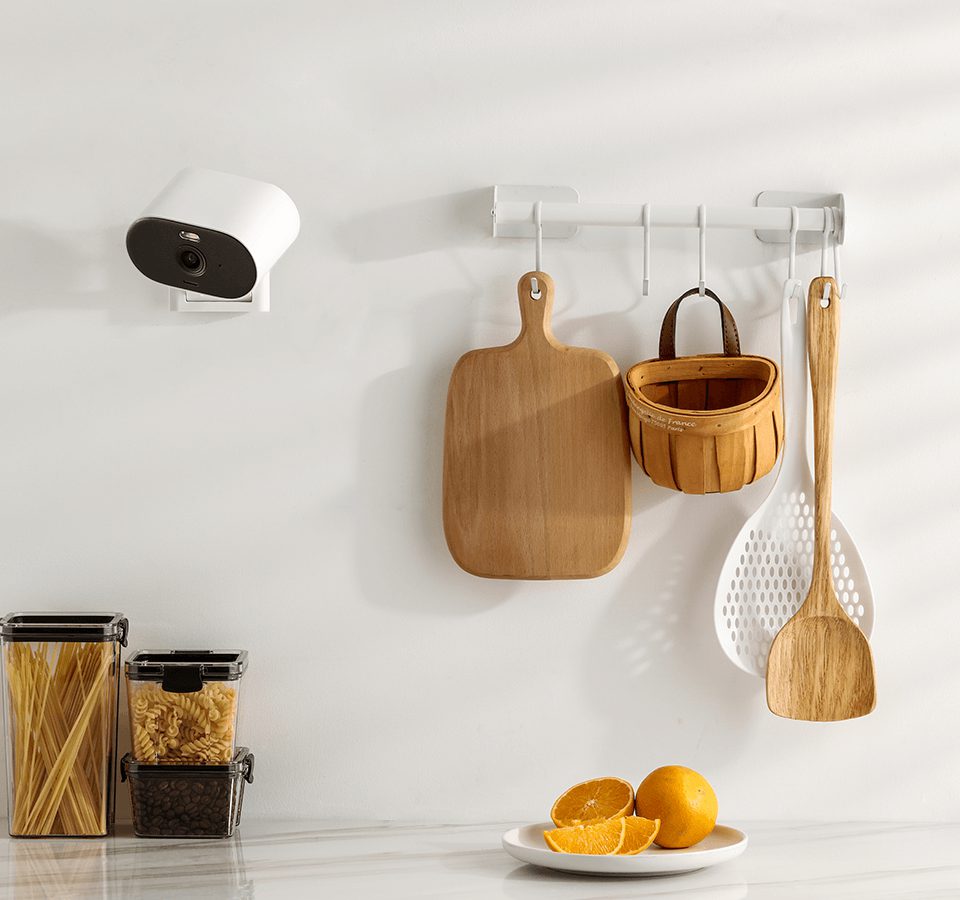 Versa gắn tường cạnh bếp nấu